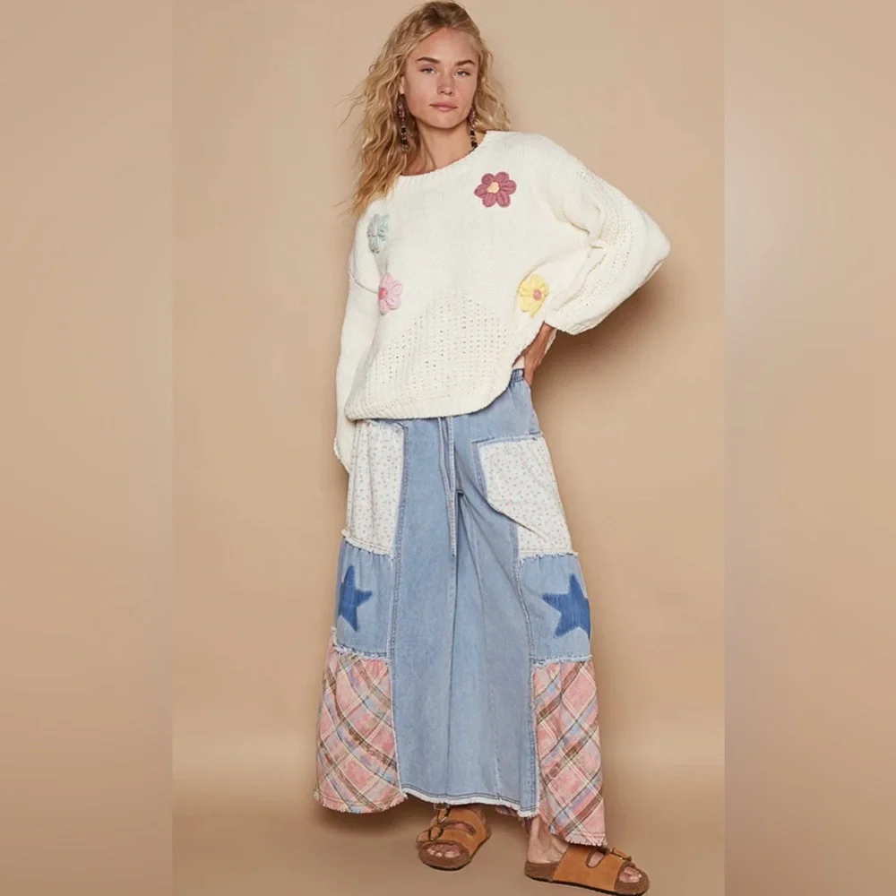Closeout!▪️NWT POL Chenille Knit Sweater -Multi Flower Appliqués in Powder Cream - Picture 2 of 5